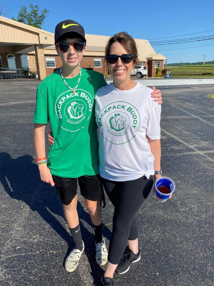 Jacque and her daughter enjoy volunteering together